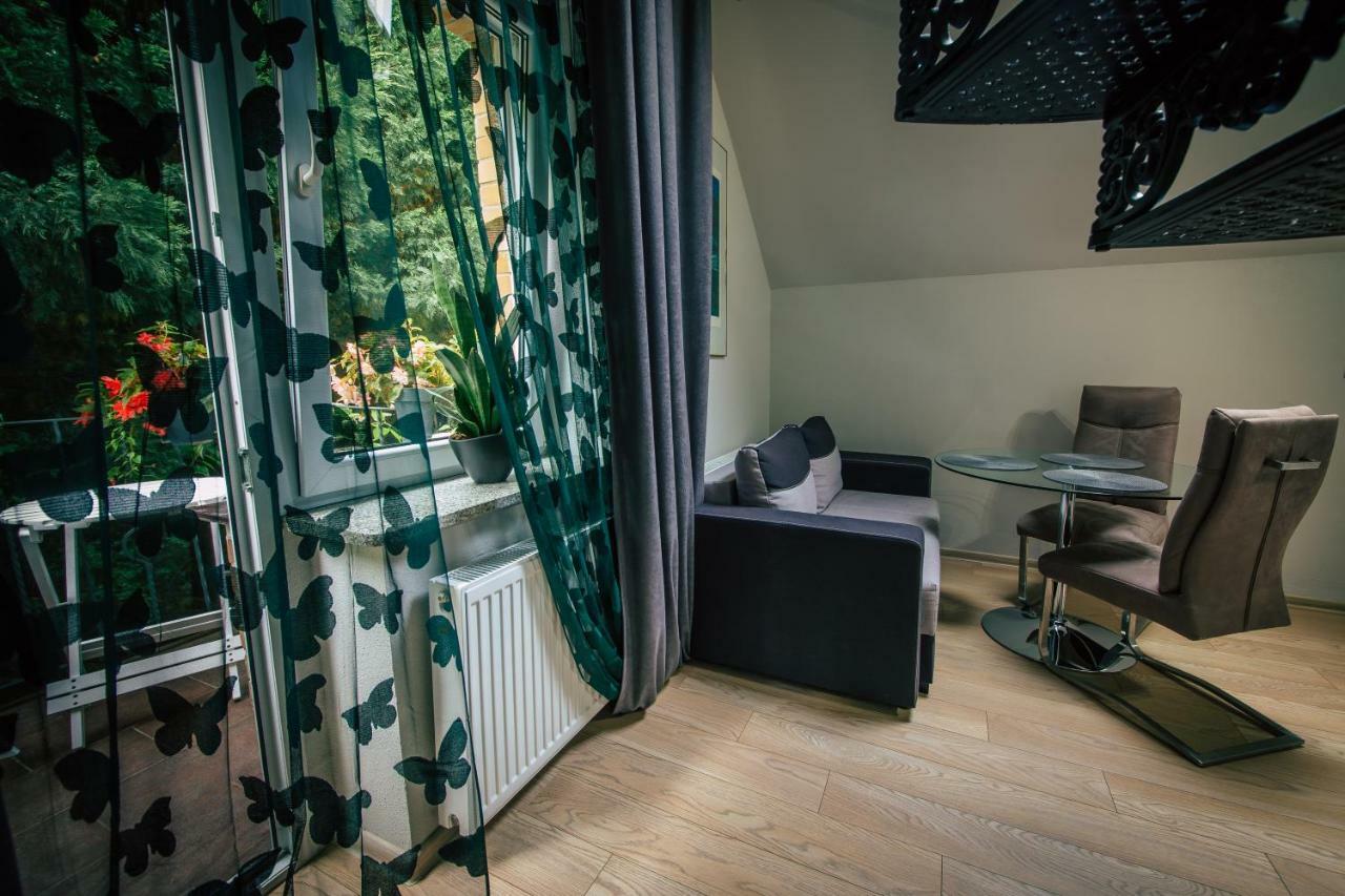Apartamenty Jablonowa 지엘로나구라 외부 사진